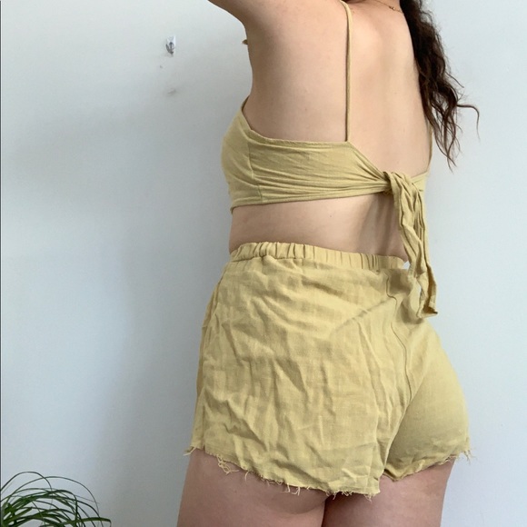 Blue Blush - Yellow Two Piece Short Top Set - Picture 3 of 6